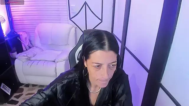 ShaunaDream from StripChat is Freechat