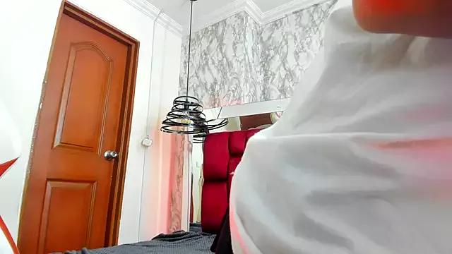 Sheilly_brown from StripChat is Freechat