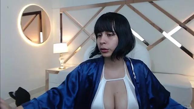 Check-out your craziest wishes with our pick of gaming cams models, featuring big knockers, round tails and tight twats.