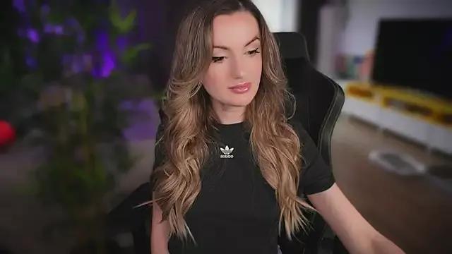 Check-out your craziest wishes with our pick of gaming cams models, featuring big knockers, round tails and tight twats.