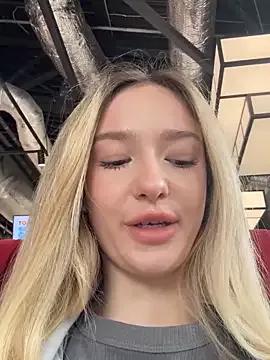 Siesta_Walker from StripChat is Freechat