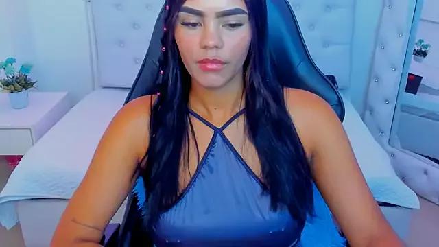 Check-out your craziest wishes with our pick of gaming cams models, featuring big knockers, round tails and tight twats.