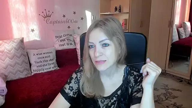 SilviaEyes from StripChat is Freechat