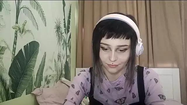 SineKiraReal from StripChat is Freechat