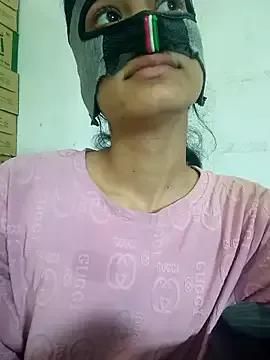 Singlecutehot from StripChat is Freechat