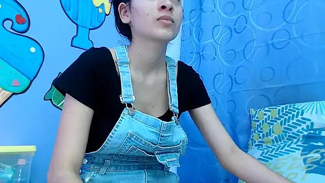 skinnykalitzo18 from StripChat is Freechat