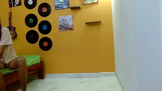skinnyverus18 from StripChat is Freechat