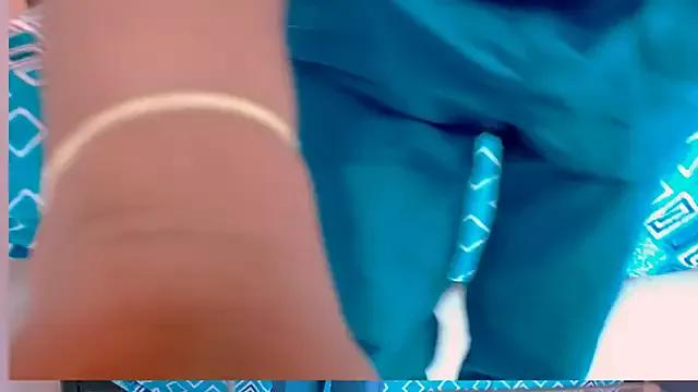 skinnyyuliana18 from StripChat is Freechat