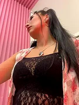 SkylarAH from StripChat is Freechat