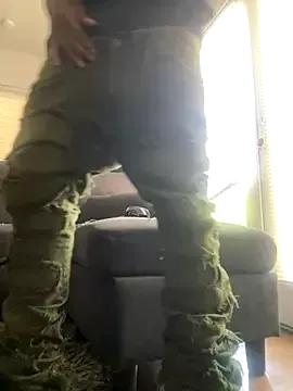 Photos of SlimeCrownzOut5 from StripChat is Freechat
