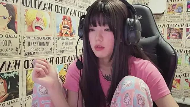 SNAKEgirlQAQ from StripChat is Freechat