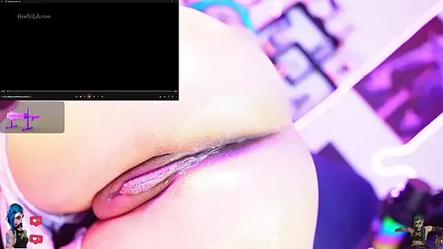 Check-out your craziest wishes with our pick of gaming cams models, featuring big knockers, round tails and tight twats.