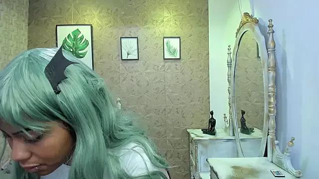 Check-out your craziest wishes with our pick of gaming cams models, featuring big knockers, round tails and tight twats.