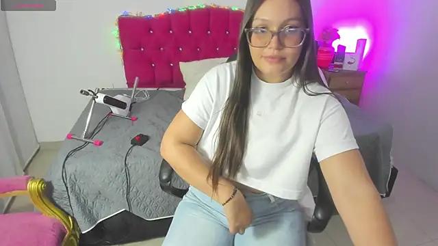 Check-out your craziest wishes with our pick of gaming cams models, featuring big knockers, round tails and tight twats.