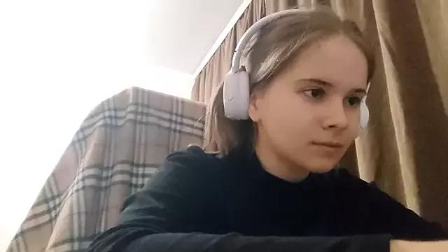 Photos of Sofie_Sofie from StripChat is Freechat
