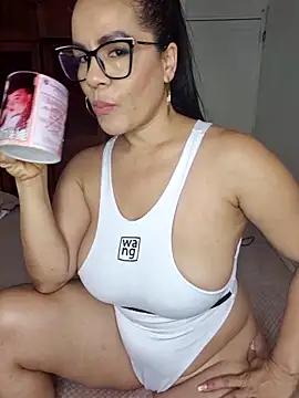 Check-out your craziest wishes with our pick of gaming cams models, featuring big knockers, round tails and tight twats.