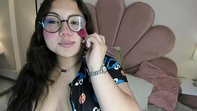 Check-out your craziest wishes with our pick of gaming cams models, featuring big knockers, round tails and tight twats.