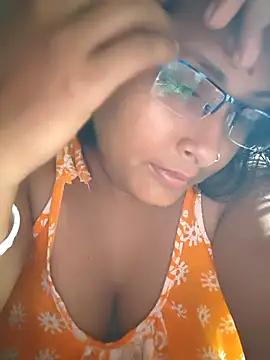sona-magic from StripChat is Freechat