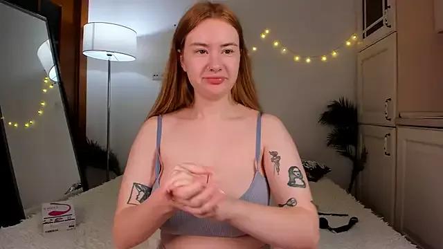 Check-out your craziest wishes with our pick of gaming cams models, featuring big knockers, round tails and tight twats.