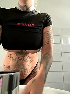 Check-out your craziest wishes with our pick of gaming cams models, featuring big knockers, round tails and tight twats.