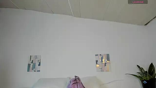 Sophia_Ebony from StripChat is Freechat