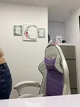 Check-out your craziest wishes with our pick of gaming cams models, featuring big knockers, round tails and tight twats.