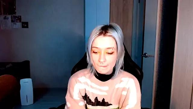 Check-out your craziest wishes with our pick of gaming cams models, featuring big knockers, round tails and tight twats.