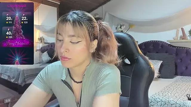 Check-out your craziest wishes with our pick of gaming cams models, featuring big knockers, round tails and tight twats.