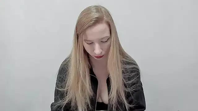 Sophie_goddess from StripChat is Freechat