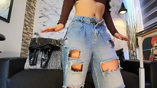 Check-out your craziest wishes with our pick of gaming cams models, featuring big knockers, round tails and tight twats.