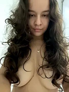 Sophie_milk from StripChat is Freechat