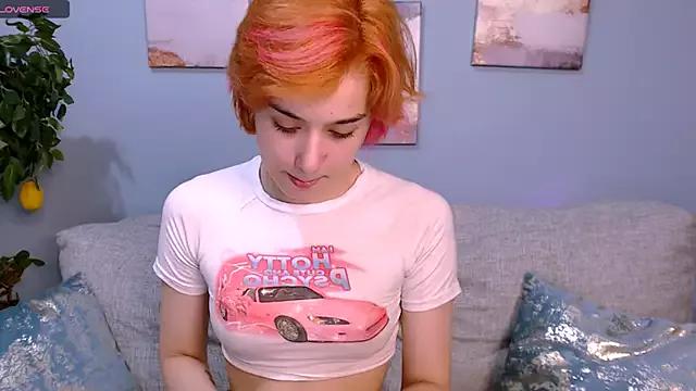 SophieAsh from StripChat is Freechat