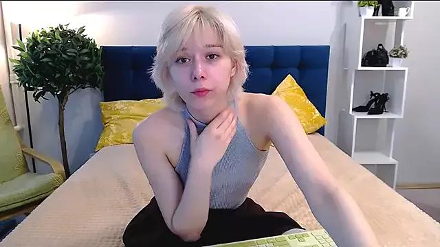 SophieAsh from StripChat is Freechat