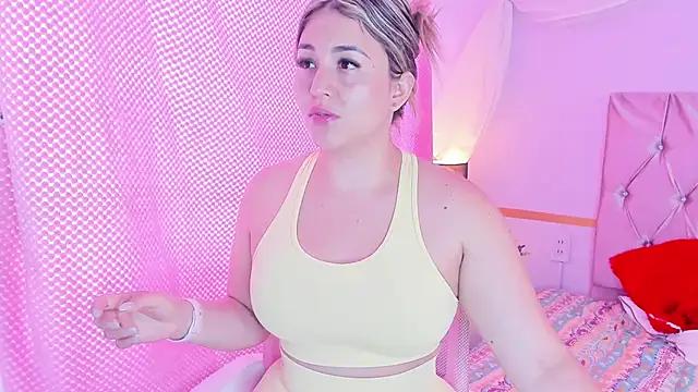 Check-out your craziest wishes with our pick of gaming cams models, featuring big knockers, round tails and tight twats.