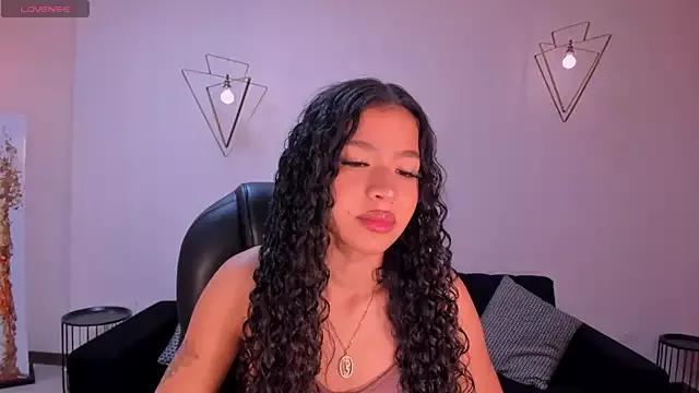 SophieHouston_ from StripChat is Freechat