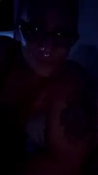 SparklesB1tch from StripChat is Freechat