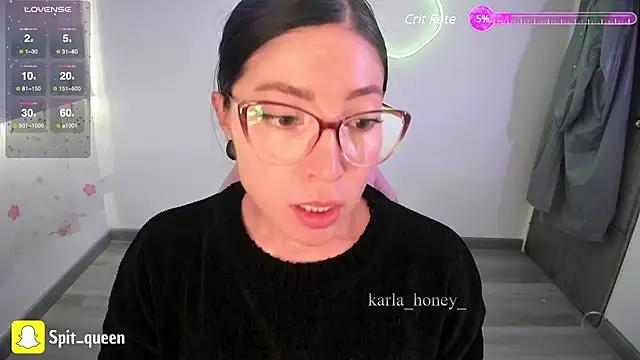 Spit_queen from StripChat is Freechat
