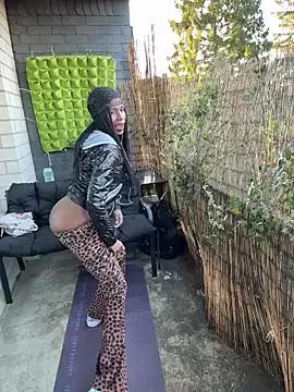 Photos of Squirt-Fuck-Queen from StripChat is Freechat