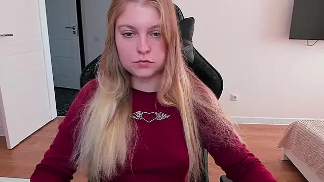 Check-out your craziest wishes with our pick of gaming cams models, featuring big knockers, round tails and tight twats.