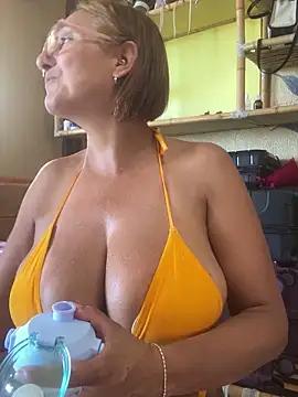 Check-out your craziest wishes with our pick of gaming cams models, featuring big knockers, round tails and tight twats.