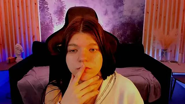 Check-out your craziest wishes with our pick of gaming cams models, featuring big knockers, round tails and tight twats.