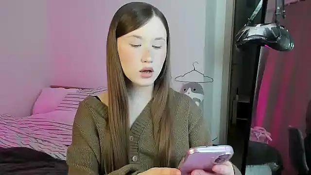 Stella_Sunny from StripChat is Freechat