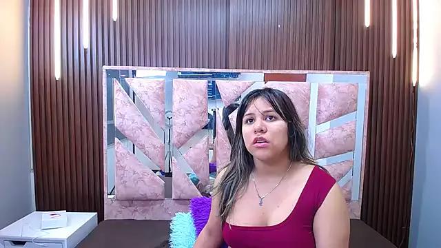 stephanie_ross from StripChat is Freechat