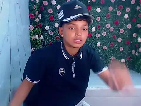 stormi_rouse18 from StripChat is Freechat