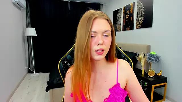 Strawberrye from StripChat is Freechat