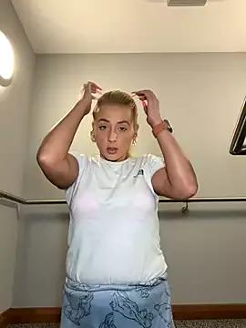 Check-out your craziest wishes with our pick of gaming cams models, featuring big knockers, round tails and tight twats.