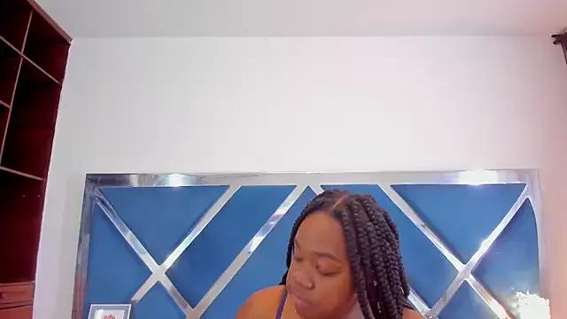 Photos of SulyClarck from StripChat is Freechat