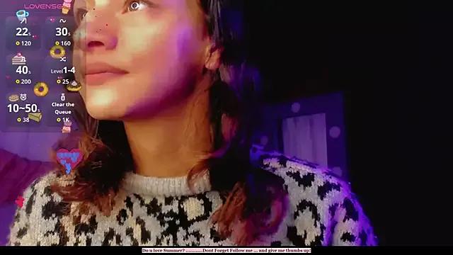 Check-out your craziest wishes with our pick of gaming cams models, featuring big knockers, round tails and tight twats.