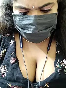 sun-flower from StripChat is Freechat