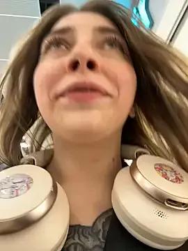 Check-out your craziest wishes with our pick of gaming cams models, featuring big knockers, round tails and tight twats.